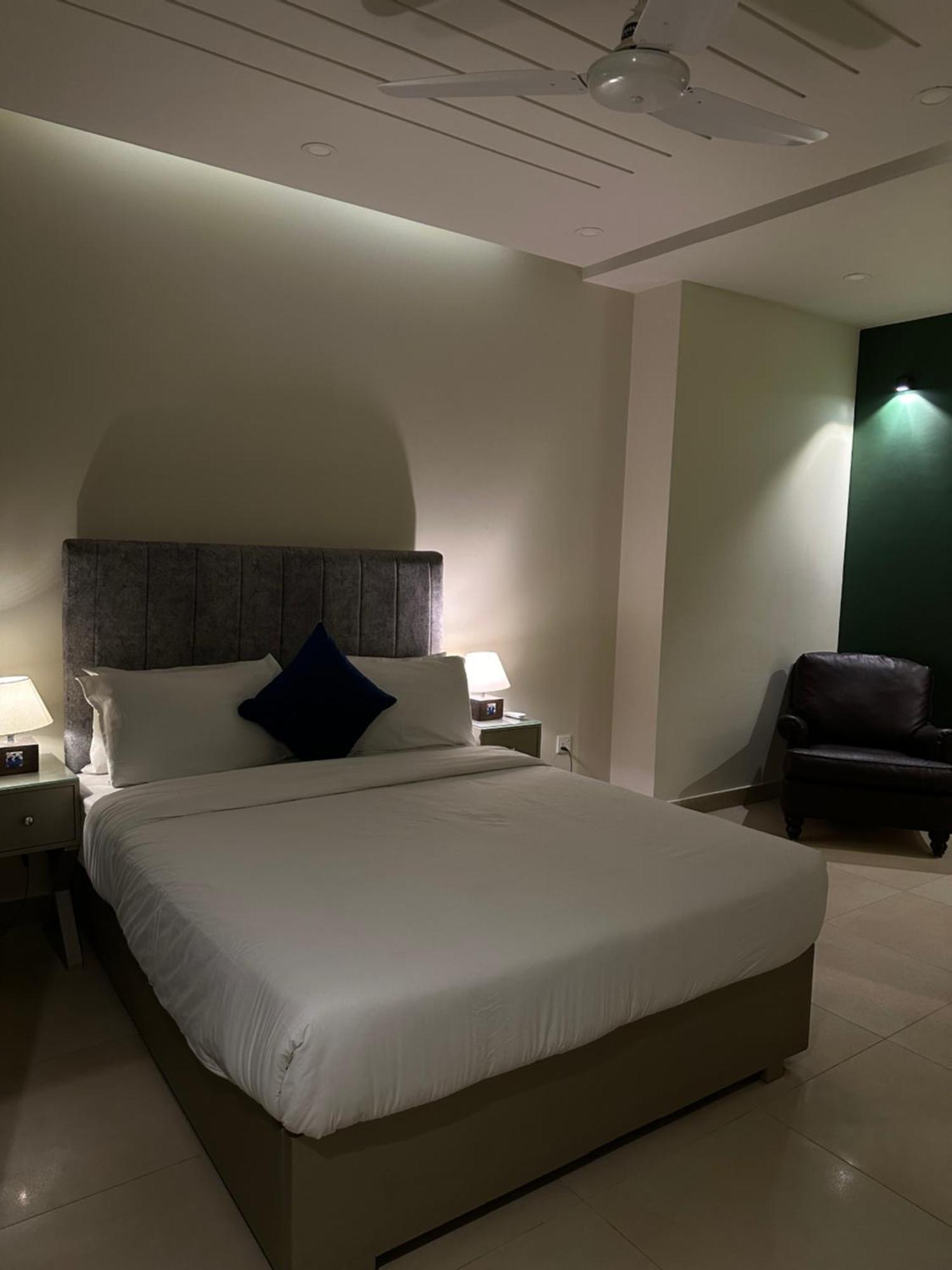 Serenity Corner 4 Bhk Islamabad Exterior foto